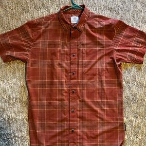 Flylow Anderson Shirt, size medium. Made with quick dry tech fabric.